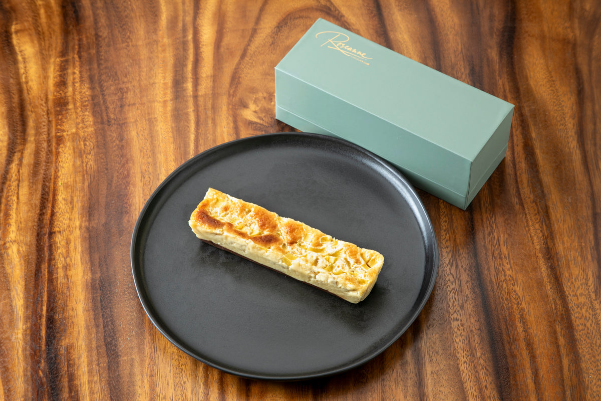 ROSEANNE Mango chocolate cake